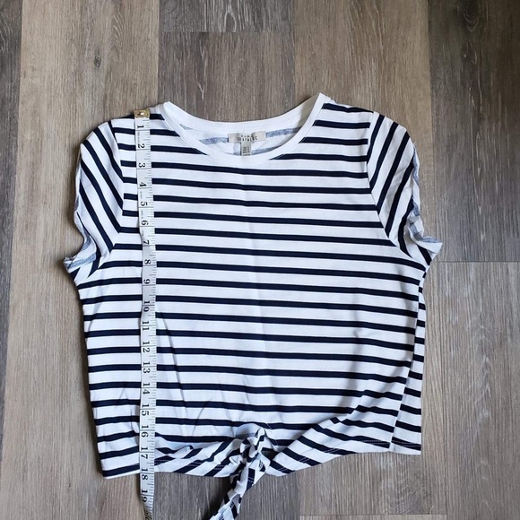 Zara Tops - Stripe top